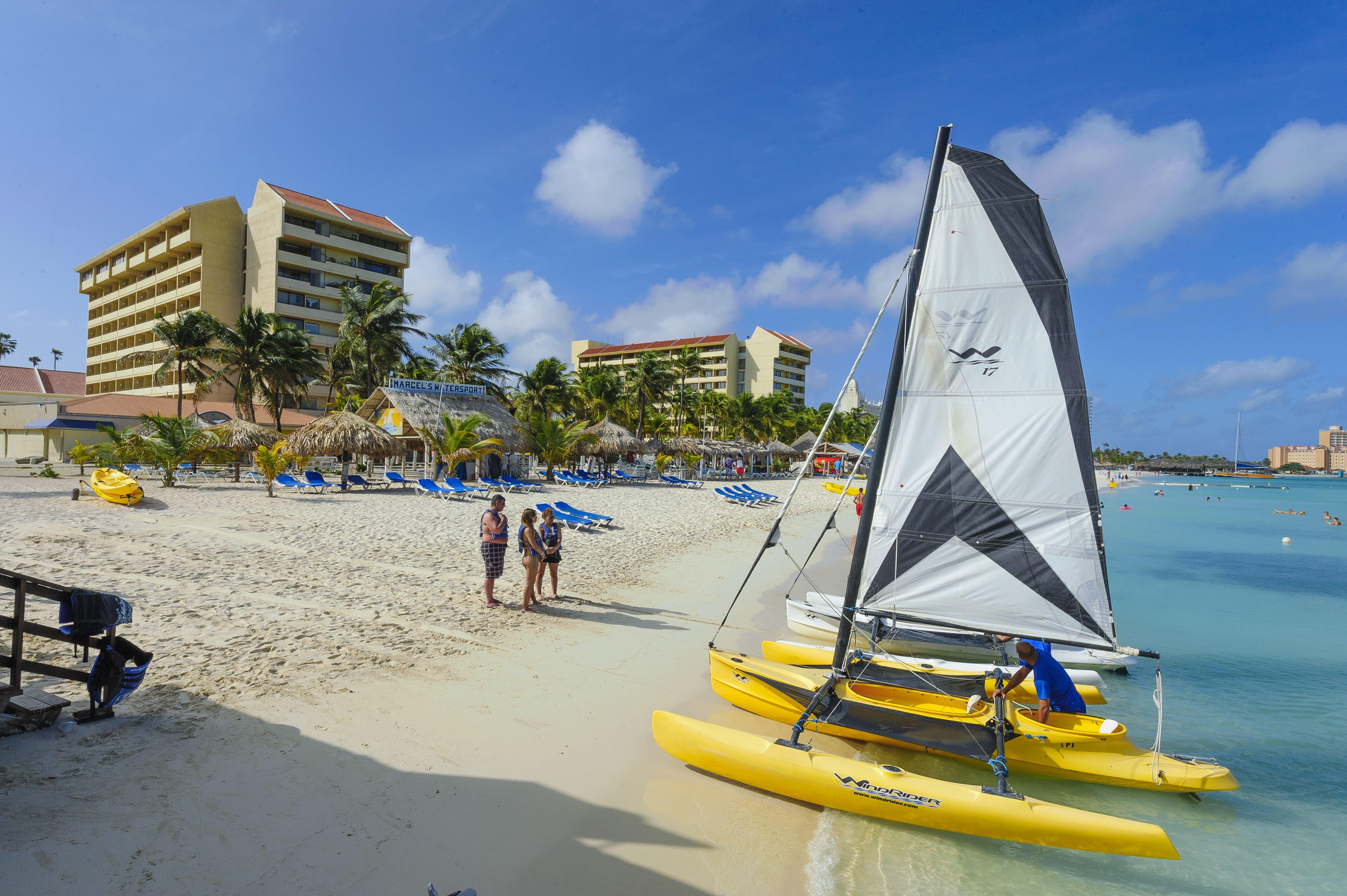 Hotel Barcelo Aruba Palm Beach Esterno foto